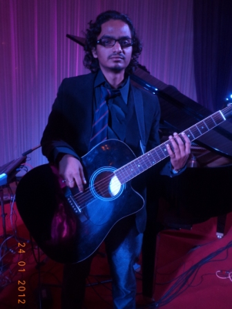 male guitar players ras al khaimah uae