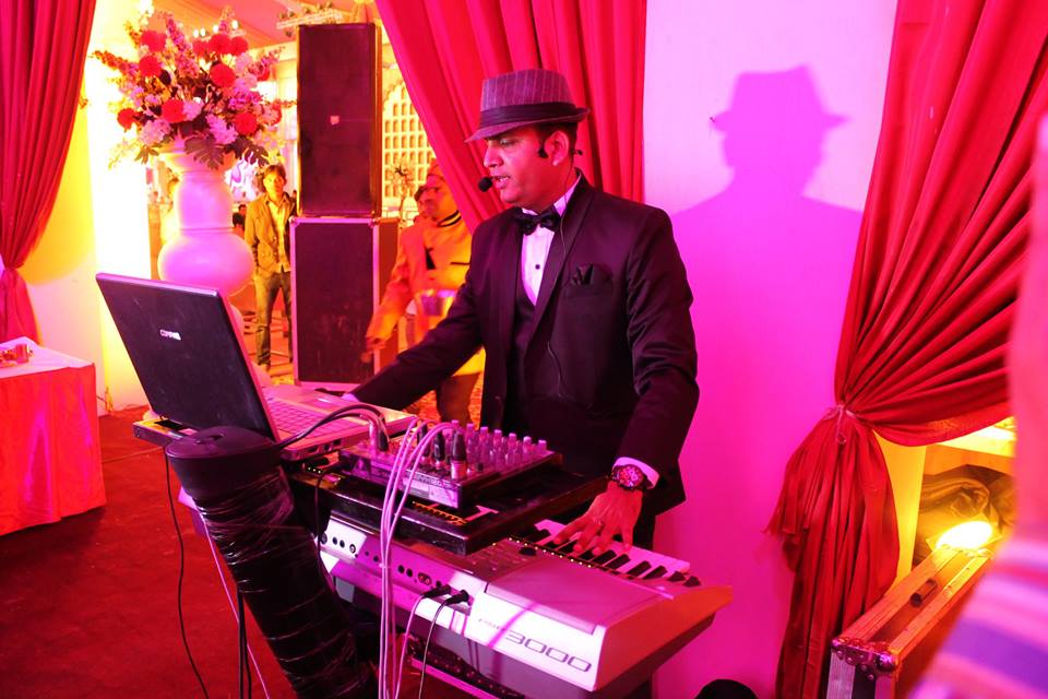 best male singer ras al khaimah uae