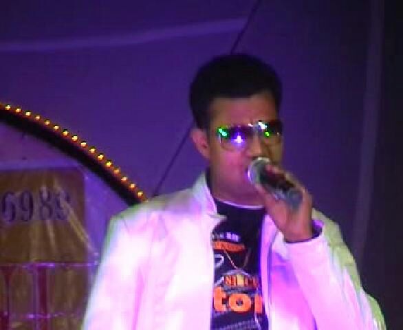 professional male singer ras al khaimah uae