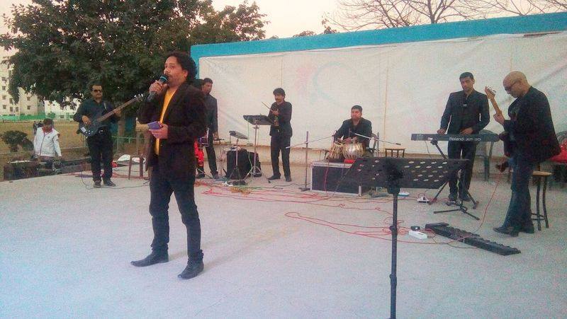 male singer ras al khaimah uae