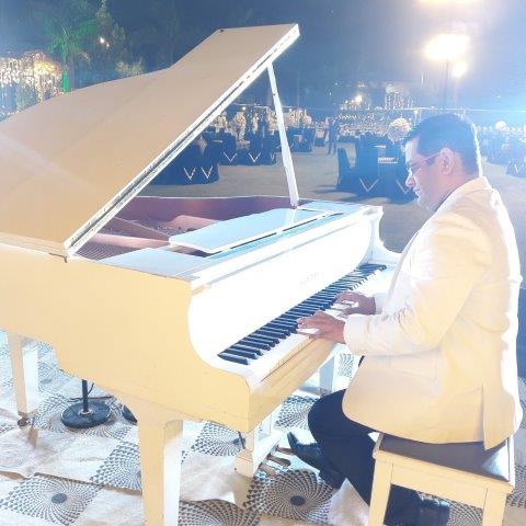 best pianist ras al khaimah uae