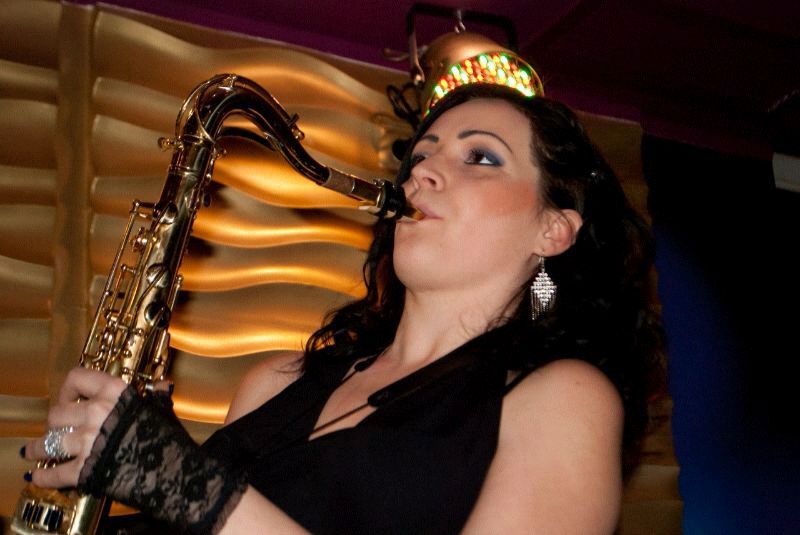 female saxophone players ras al khaimah uae